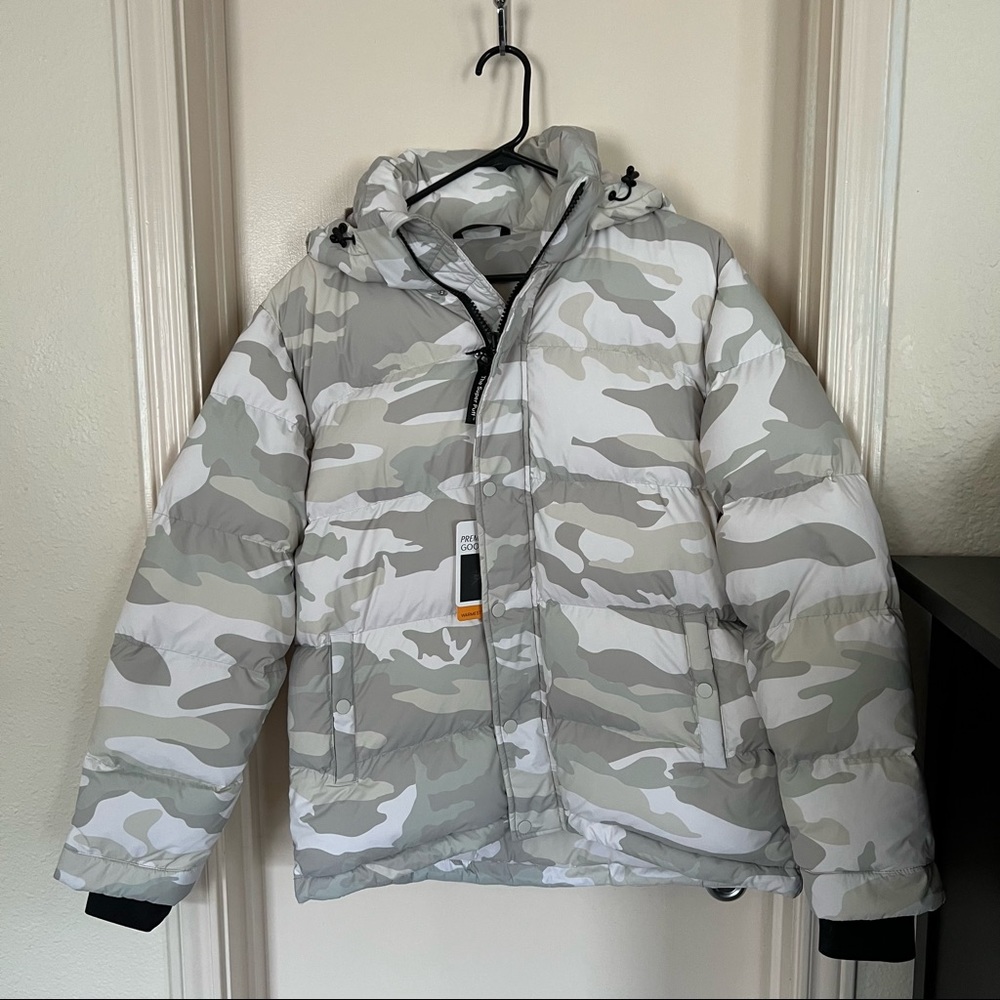Aritzia - Tna, The Super Puff *SOLD*